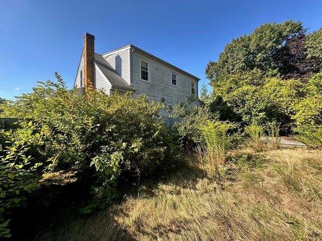 66 Belmont St, Whitman, MA 02382