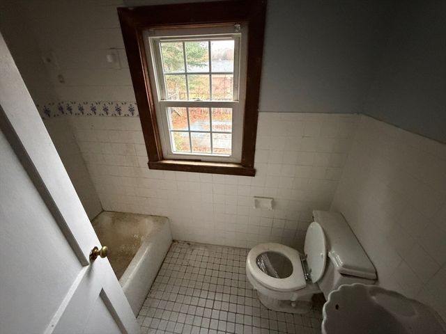 66 Belmont St, Whitman, MA 02382