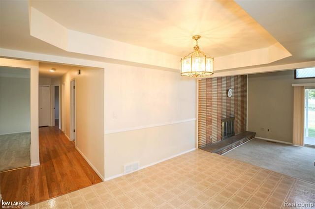 13325 Iowa Drive, Warren, MI 48088
