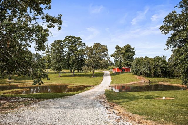 3510 Bybee Branch Rd, Mcminnville, TN 37110