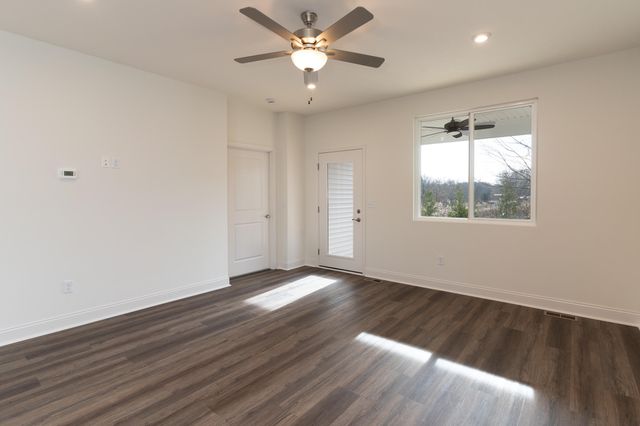 825 Amesbury Drive, Florence, KY 41042