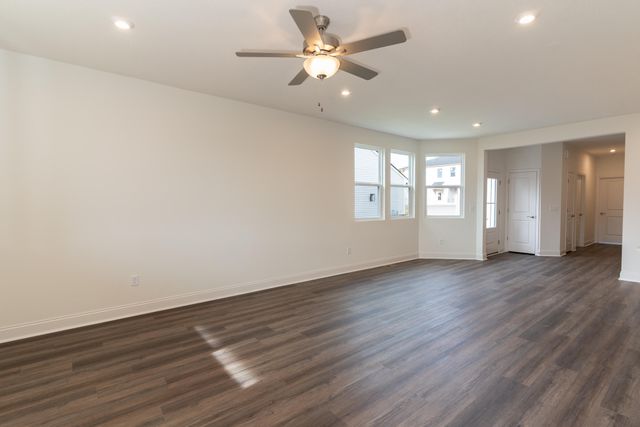 825 Amesbury Drive, Florence, KY 41042