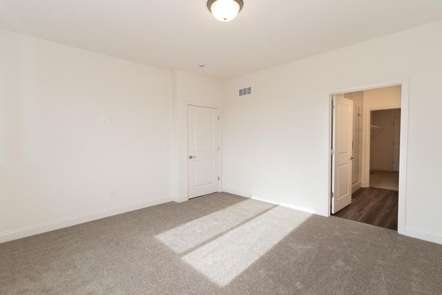 825 Amesbury Drive, Florence, KY 41042