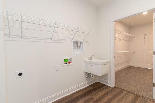 825 Amesbury Drive, Florence, KY 41042