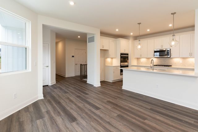 825 Amesbury Drive, Florence, KY 41042