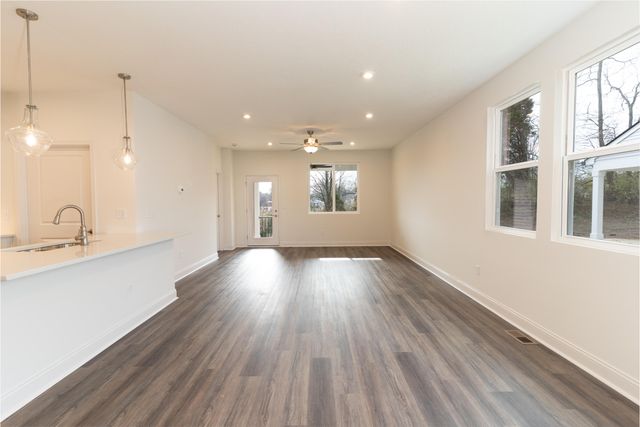 825 Amesbury Drive, Florence, KY 41042