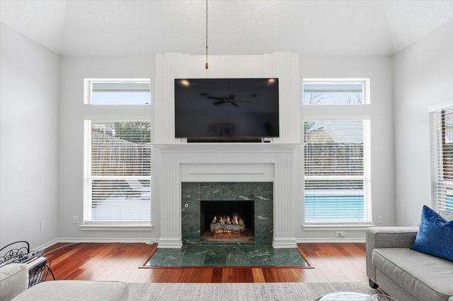 6724 Castle Creek Drive, Fort Worth, TX 76132