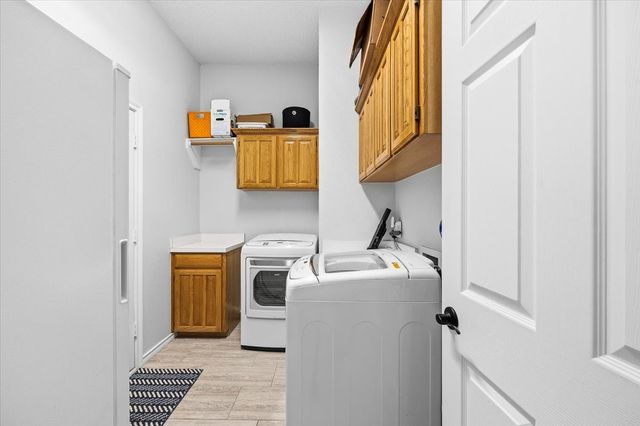 6724 Castle Creek Drive, Fort Worth, TX 76132