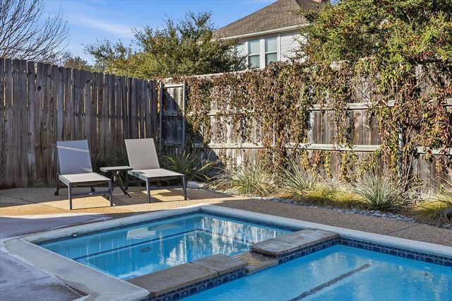 6724 Castle Creek Drive, Fort Worth, TX 76132