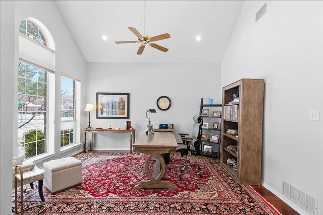 6724 Castle Creek Drive, Fort Worth, TX 76132