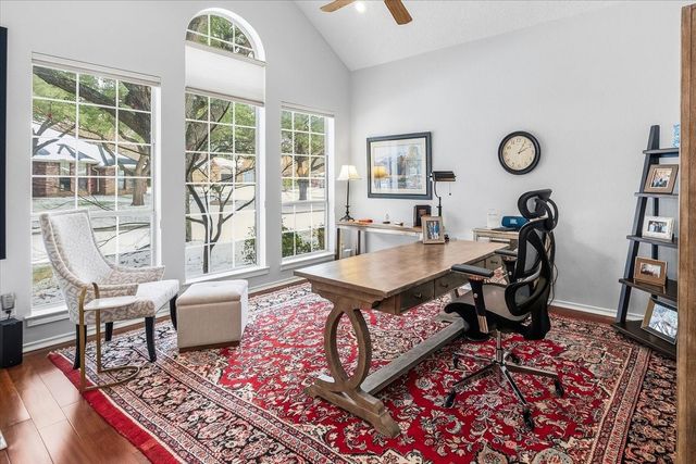 6724 Castle Creek Drive, Fort Worth, TX 76132