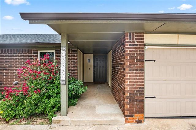 12337 Rockgate Drive, Yukon, OK 73099