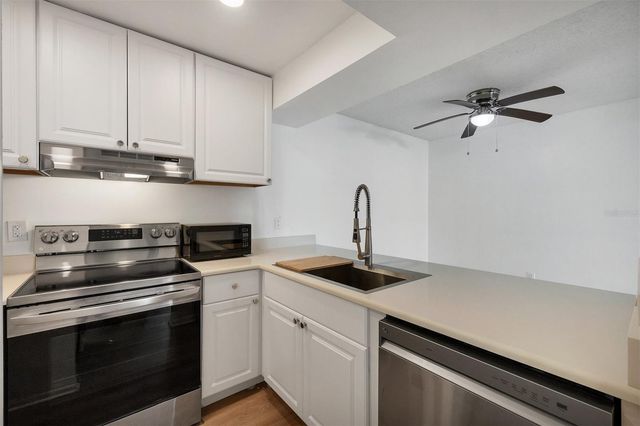 3231 BENEVA ROAD 103, Sarasota, FL 34232