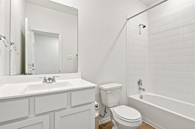 130-B Harrison XING, Uhland, TX 78640
