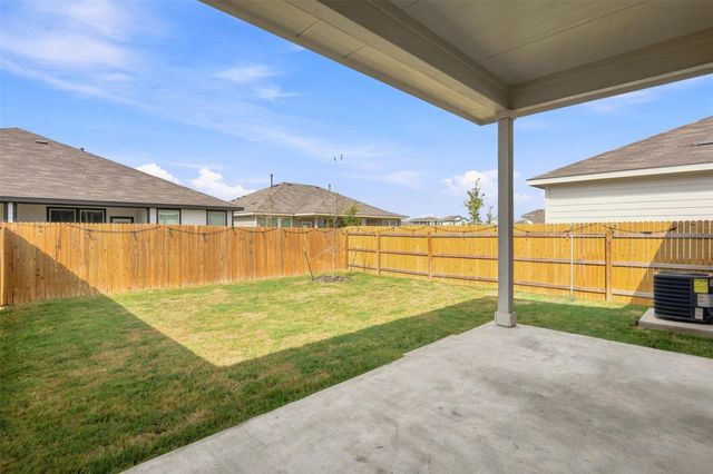 130-B Harrison XING, Uhland, TX 78640