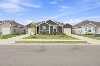 130-B Harrison XING, Uhland, TX 78640