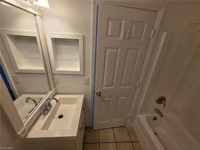 1248 Columbus BLVD B, Fort Myers, FL 33913