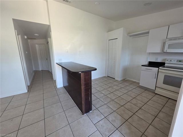 1248 Columbus BLVD B, Fort Myers, FL 33913