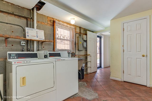 6940 W 65th Street 3B, Chicago, IL 60638