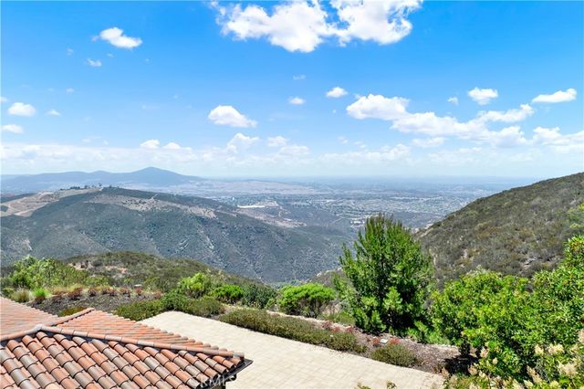 18148 Avnda Orilla, Rancho Santa Fe, CA 92067