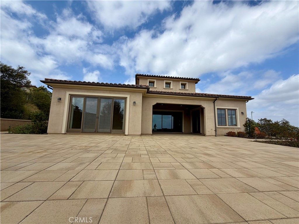 Image 10 of property listing at 18148 Avnda Orilla, Rancho Santa Fe, CA 92067