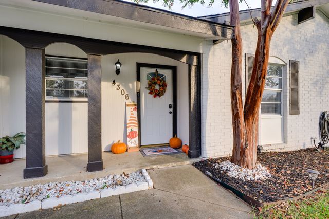 4306 Linda Lane, Balch Springs, TX 75180