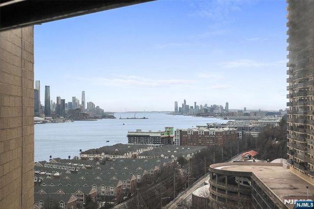 7000 Kennedy Boulevard 25F, Guttenberg, NJ 07093