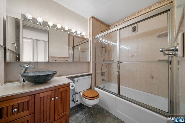 7000 Kennedy Boulevard 25F, Guttenberg, NJ 07093