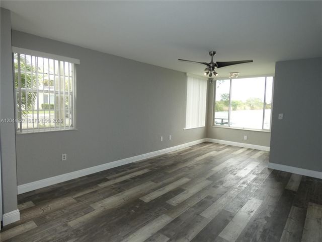 2831 N Oakland Forest Drive 101, Oakland Park, FL 33309