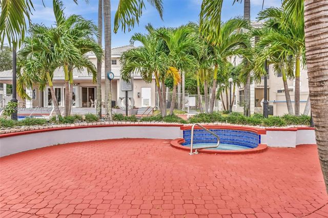 2831 N Oakland Forest Drive 101, Oakland Park, FL 33309