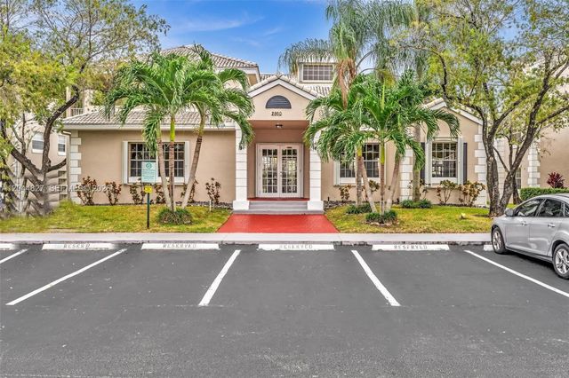 2831 N Oakland Forest Drive 101, Oakland Park, FL 33309