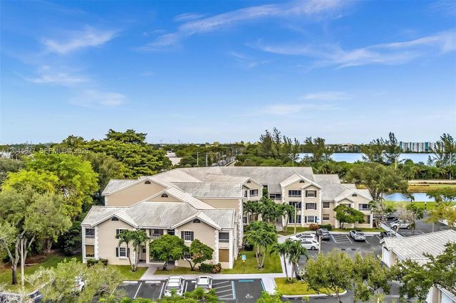 2831 N Oakland Forest Drive 101, Oakland Park, FL 33309