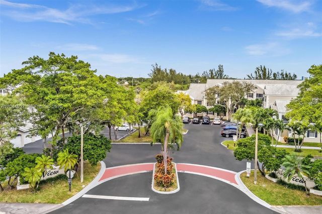 2831 N Oakland Forest Drive 101, Oakland Park, FL 33309
