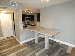 2831 N Oakland Forest Drive 101, Oakland Park, FL 33309