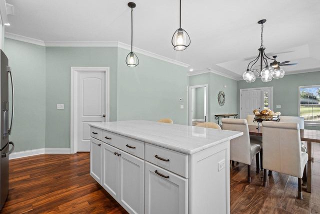 636 Baker STREET, Walworth, WI 53184