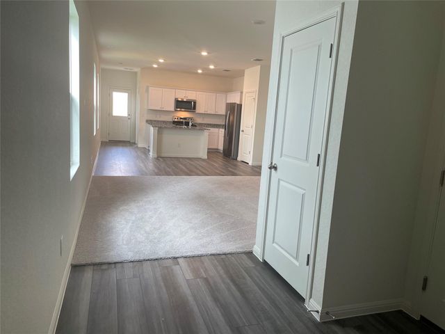 501 Redfish LN, Hutto, TX 78634