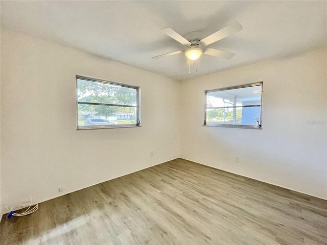 5825 30TH AVENUE N, St Petersburg, FL 33710