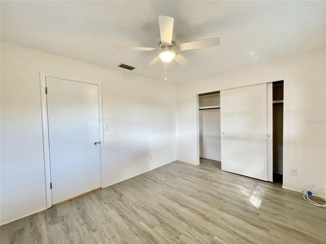 5825 30TH AVENUE N, St Petersburg, FL 33710