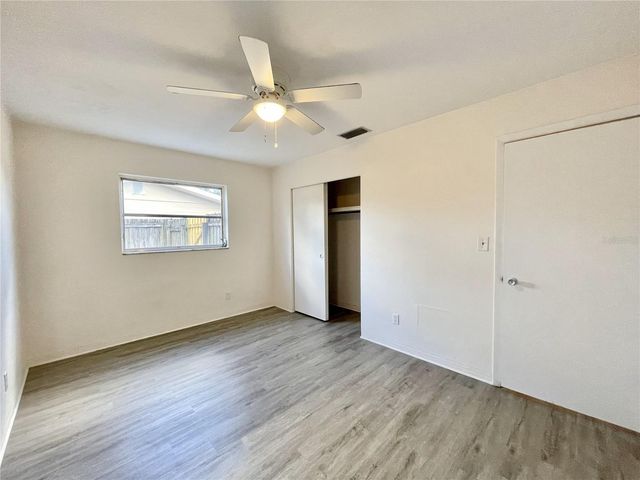 5825 30TH AVENUE N, St Petersburg, FL 33710