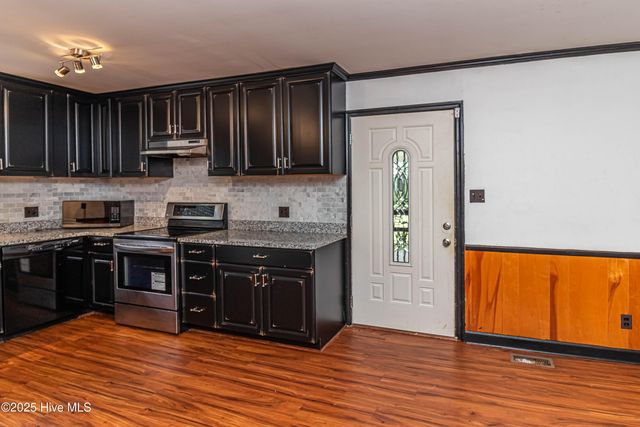 1801 E Azalea Drive, Goldsboro, NC 27530