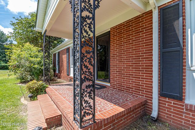 1801 E Azalea Drive, Goldsboro, NC 27530