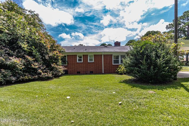 1801 E Azalea Drive, Goldsboro, NC 27530