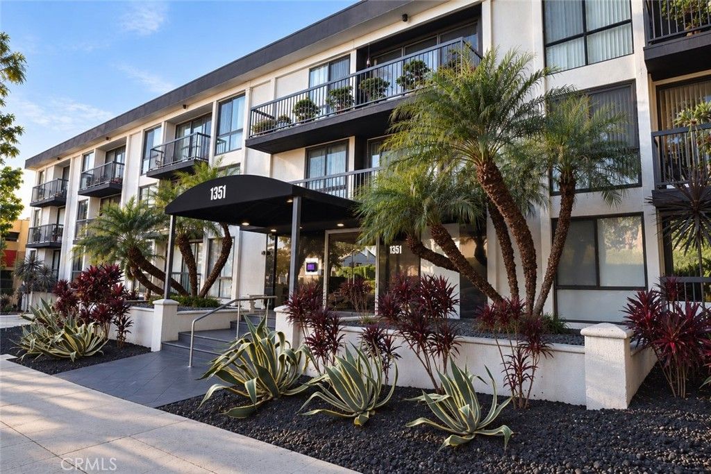 1351 N Crescent Heights 308, West Hollywood, CA 90046 — exterior