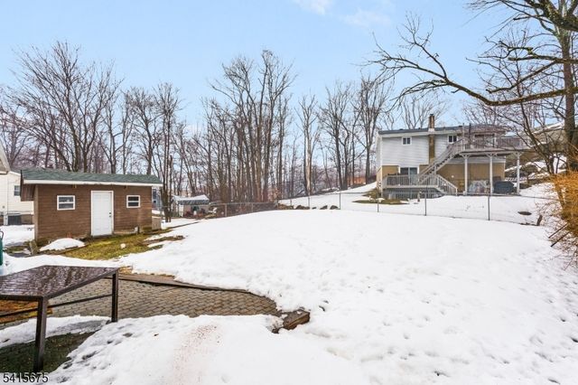 9 Temple Trl, Hopatcong Boro, NJ 07843