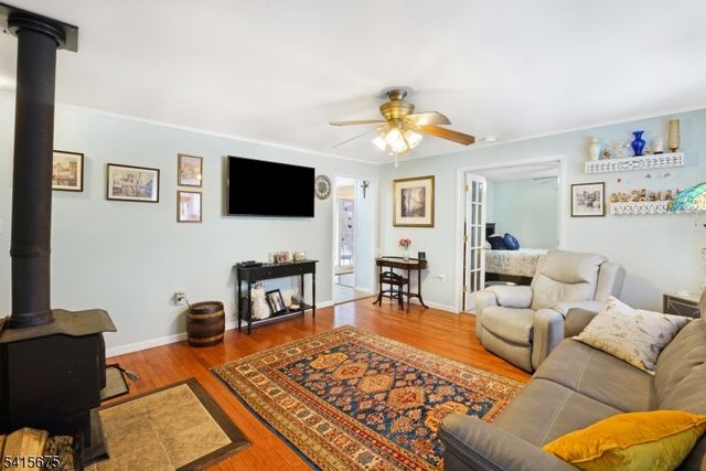 9 Temple Trl, Hopatcong Boro, NJ 07843