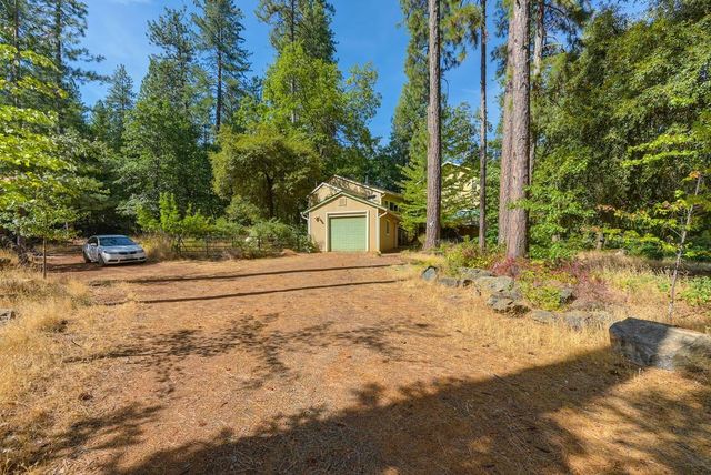 19170 Tiger Lily Ln, Grass Valley, CA 95945