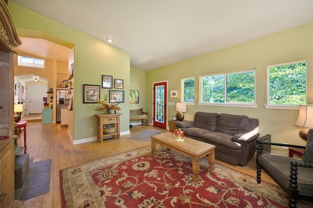 19170 Tiger Lily Ln, Grass Valley, CA 95945