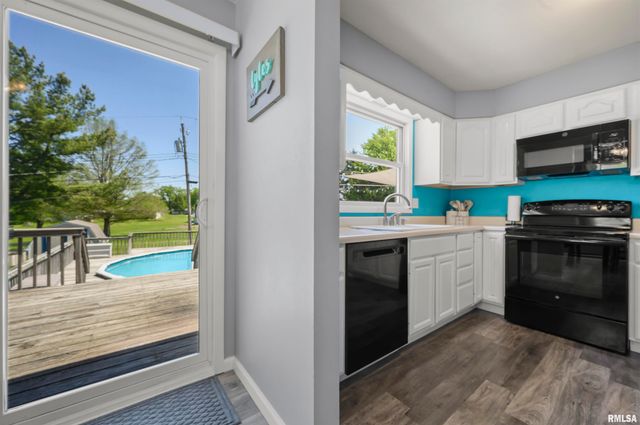 252 BRIARGATE Road, Washington, IL 61571
