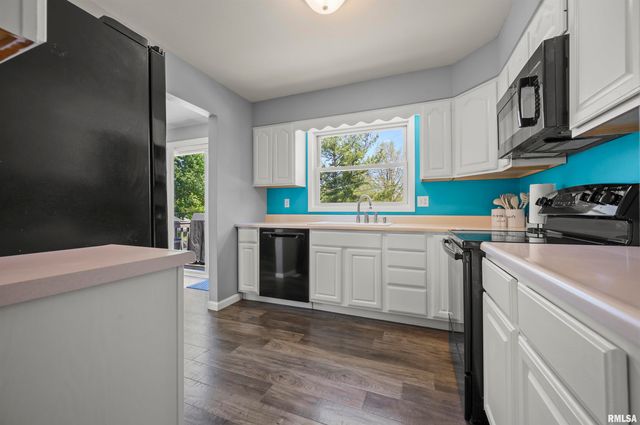 252 BRIARGATE Road, Washington, IL 61571