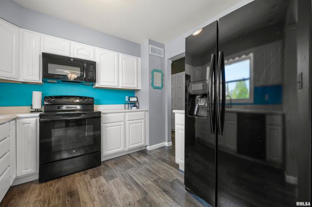 252 BRIARGATE Road, Washington, IL 61571